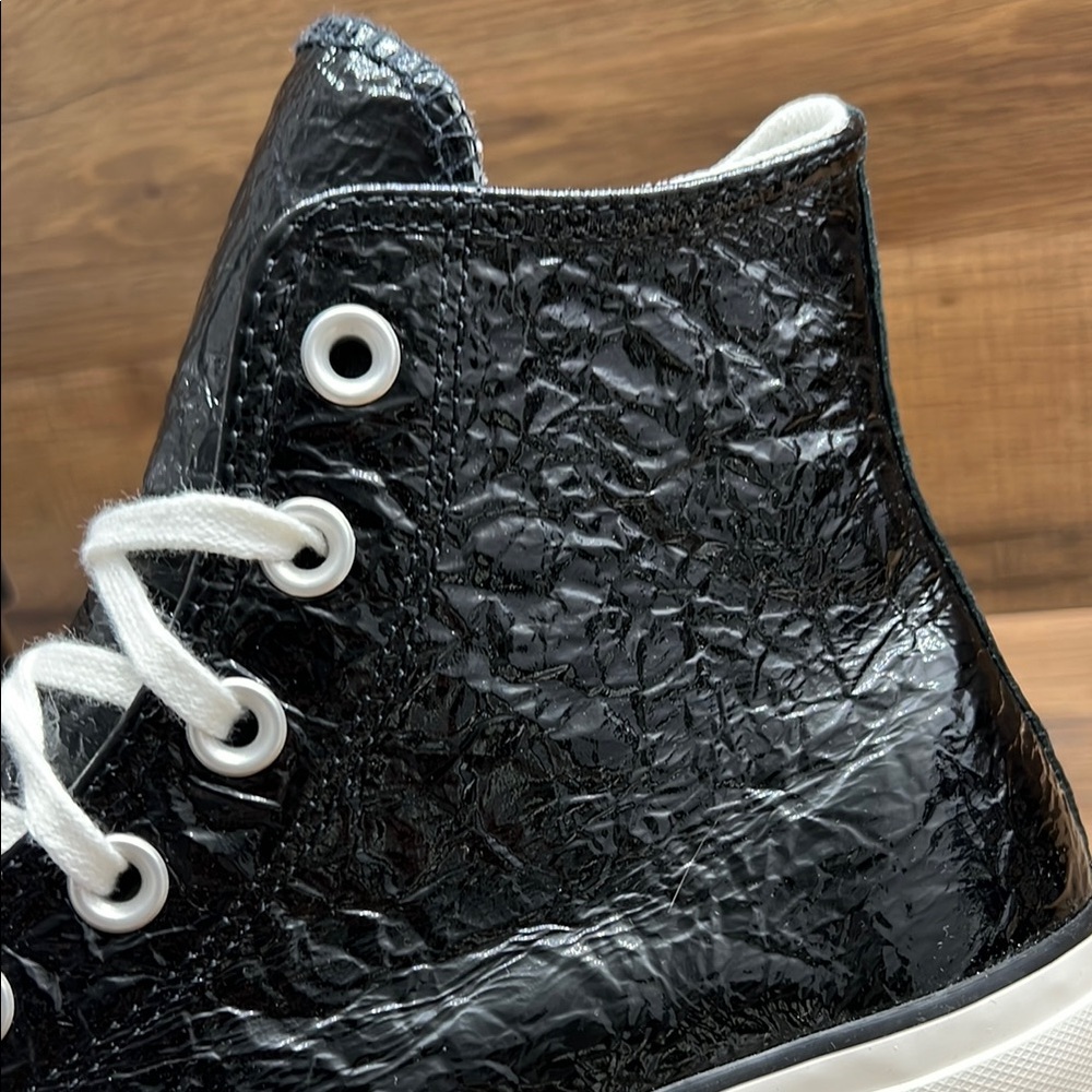 Converse Textured Black Leather High-Tops Platform with White Details - Picture 8 of 10